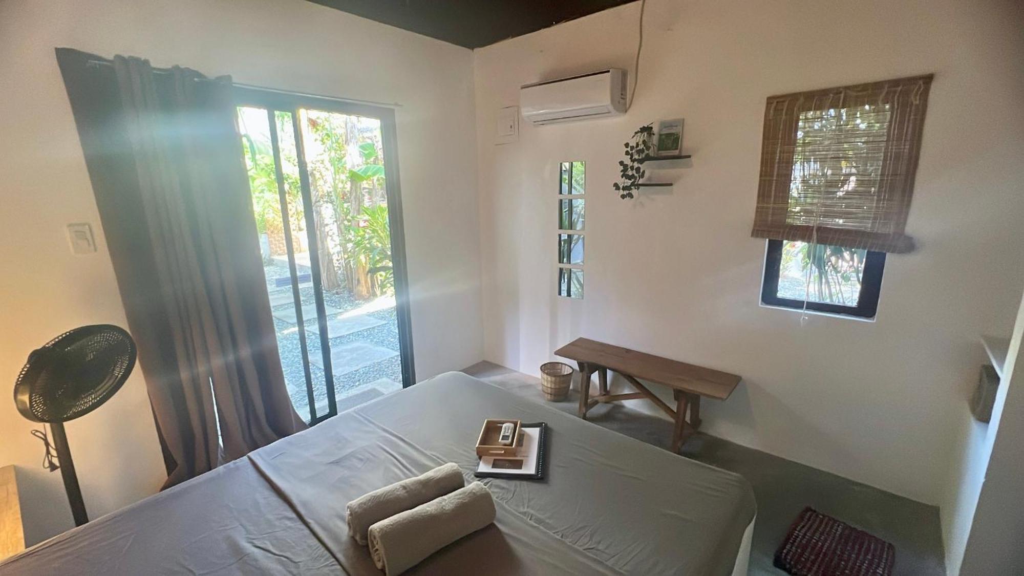 Yay Lodge Siargao, Private Room 1 With Ac & Hot Shower And Fast Starlink Wifi เจเนอรัลลูนา ภายนอก รูปภาพ